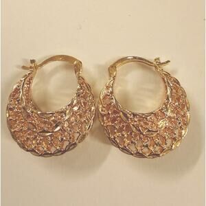 18K Gold Filled Medium Oro Laminado Diamond Cut Round Basket Hoop Click Earrings